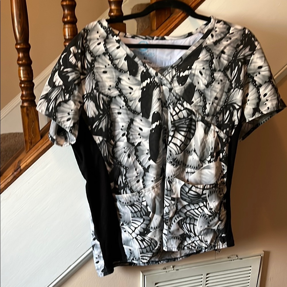 GEM Scrubs Black & White & Gray Butterfly Print Scrub Top